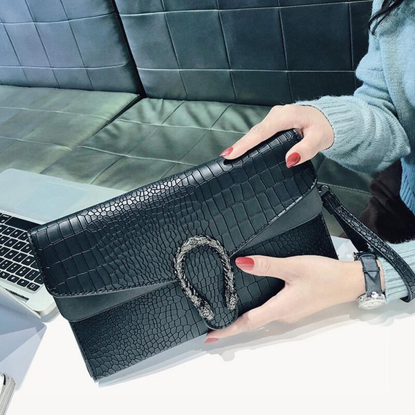 Day Clutches Serpentine Women Purse Ladies Wristlet Bag Envelope Shoulder Crossbody Bags for Women