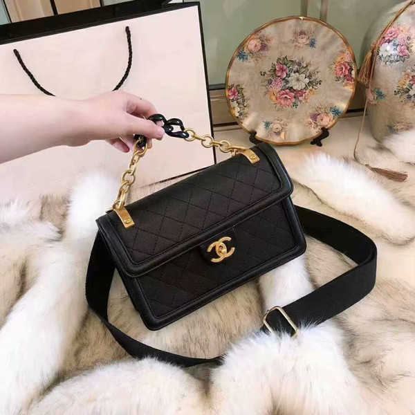 2018 new fashion women clothing half circle coverd pu leather trendy one shoulder shell bags