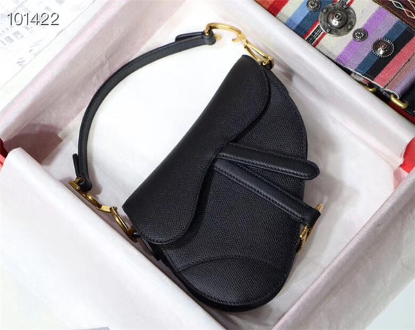 2019 new top quality genuine leather women designer Crossbody bag shoulder bags,2018 Brand Fashion Luxury Designer Bags saddle bag,18*6*15cm