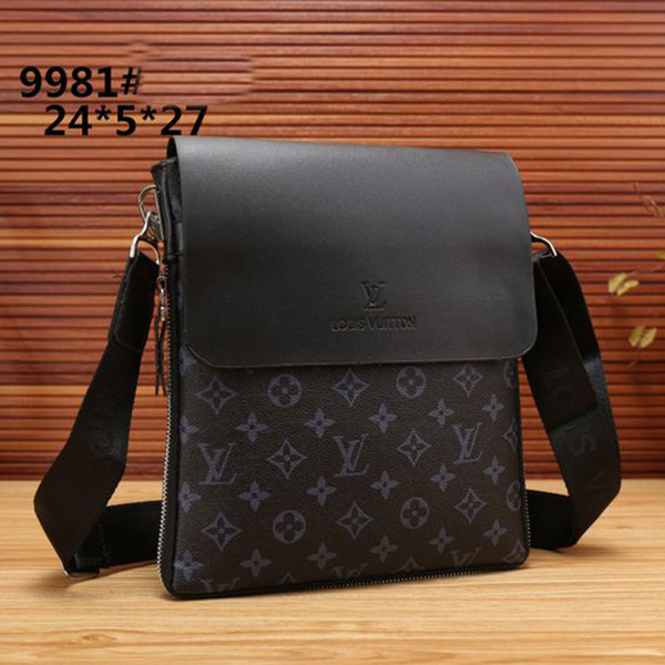 2018 New Classic Shoulder Bag Mens Fashion Messengers Bag Women Crossbody Bags Famous Shoulder Satchels Bag Man Flap Black