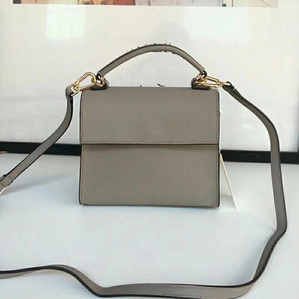 Brand desginEarly autumn 2018 fashion inclined shoulder bag handbag single shoulder bag joker size: 20*10*17cm free