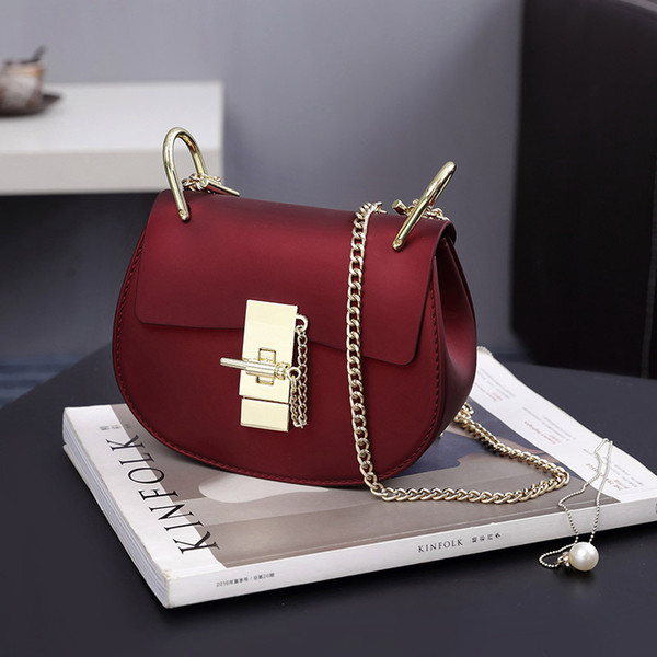 2019 Womens Bags Luxury Designer Bag Fashion Piggy Pack Classic Colored Lady Pack Lock and Buckle Lady Single Shoulder Slant Bag New Arrival