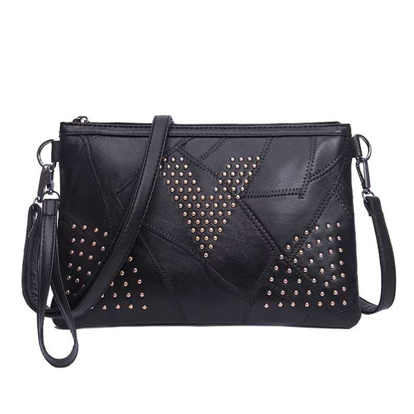 Fashion Arctic velvet 2019 New Genuine Leather rivet lady sheepskin handbag lady Korean version Baitie one shoulder inclined bag