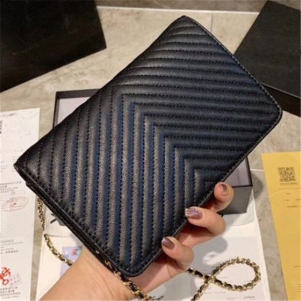 Womens Crossbody Brand Bags Classice Letter C Classical Twisted Lattice Newest Ladies Chain Bags Best Selling Size 20cm Black White Color