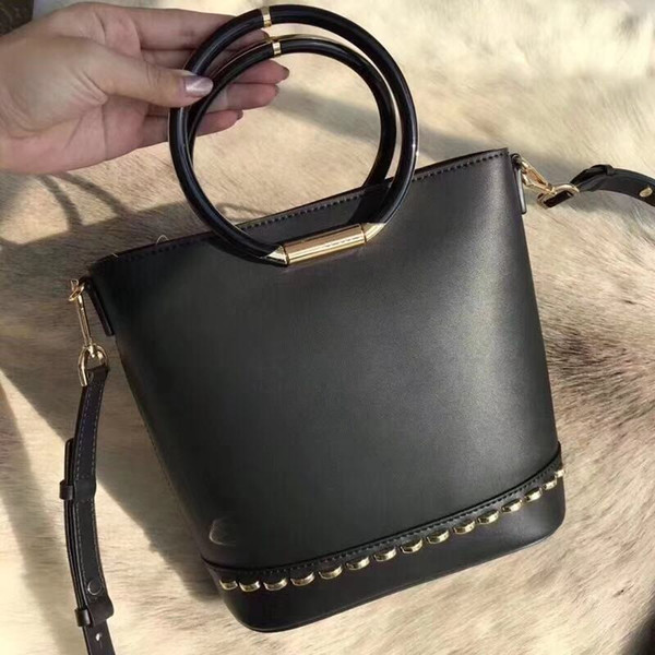 2019 ladies new bucket bag. Fashion trend series shoulder bag. Includes a detachable leather shoulder strap crossbody bag.