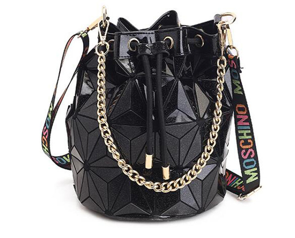 Famous Brand New Women Female Bag Geometric Handbags Plaid Chain Shoulder Crossbody bags Laser Drawstring BaoBao Diamond Bag