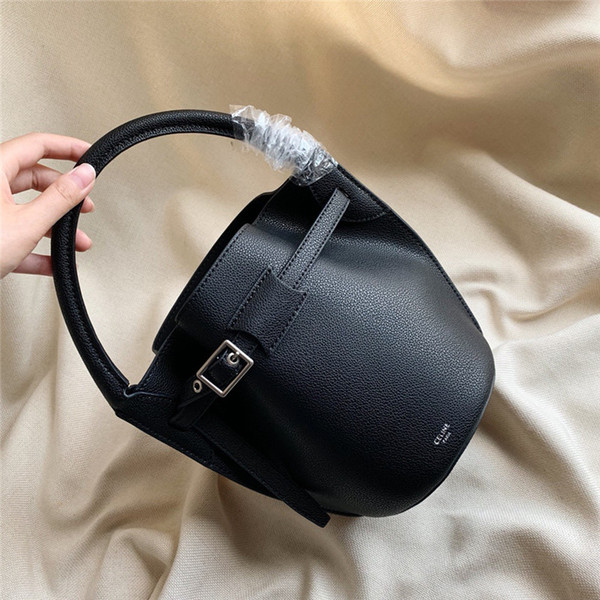 2020 women's fashion Retro Real Leather bucket bag 20cm Cute Mini slant span bag casual simple style one shoulder handbag wallet Card Holder