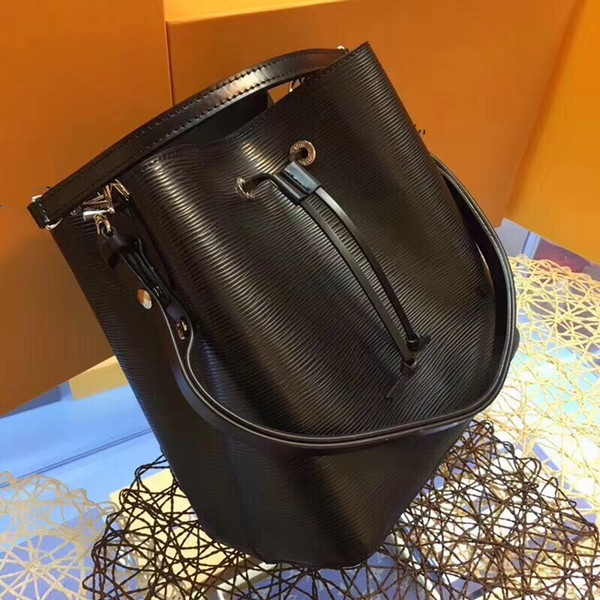 Designer handbags Luxury fashion totes women Europe and American Style high quality Drawstring Famous-brand-Bucket Bag big capacity 27cm