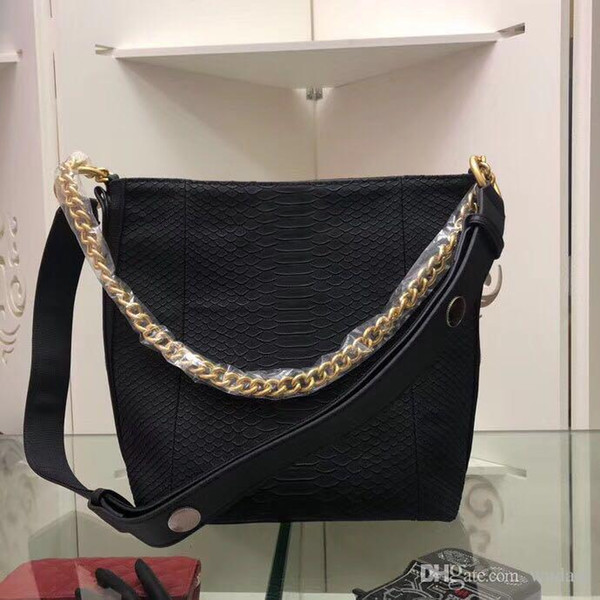 Autumn and winter women's bag small fragrance hippie bag bucket bag leather black large-capacity lattice chain leather net red handbag