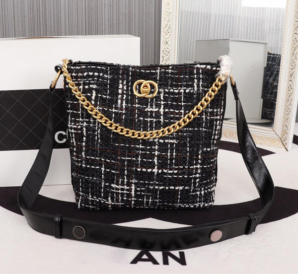 Autumn and winter new products One-shoulder Crossbody Bucket bag Retro design Dinner Cosmetic bag Designer Luxury brand Full package