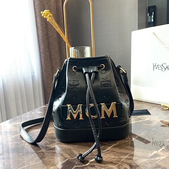 Designer handbags High quality Luxury Drawstring bags Top Brand Shoulder bag 22cm large capacity ladies Crossbody Bucket bag MC190430-1