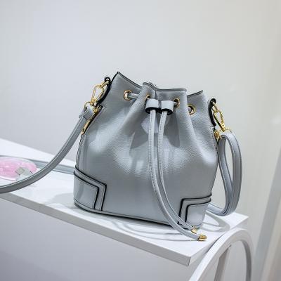 2018 New Spring litchistria pumping with Bucket Bag Shoulder Bag Messenger Bag