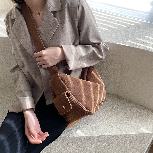 2019 shoulder bag female ins super fire corduroy corduroy messenger bag