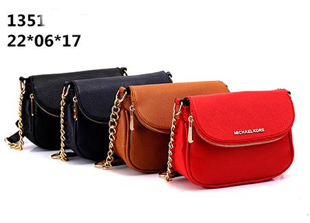 hot sell Crossbody bags Shoulder Fashion Women Crossbody Famous Shoulder Satchels Bag men /women sports chest Mummy bag Shell package 1351