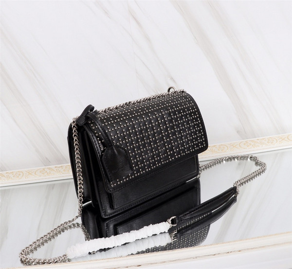 British Fashion Simple Small Square bag Women's Designer Handbag 2019 High-quality PU leather Rivet Chain Shoulder bags