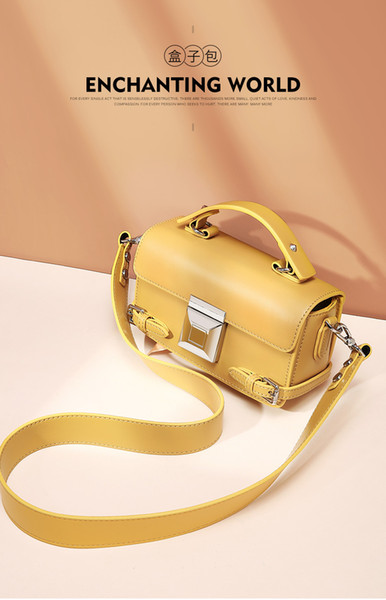 New summer Europe and the United States trend fashion leather wild shoulder motorcycle small square bag Messenger bag black / white / yellow