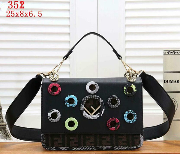 2019 handbag PU synthetic leather shell bag chain bag shoulder Messenger bag small fashionista