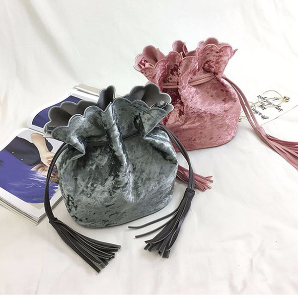 2019 Winter Vintage Women Shoulder Bucket Bags Top Korean Fashion Ladies Crossbody Bag Velour Small Hand Bags Female