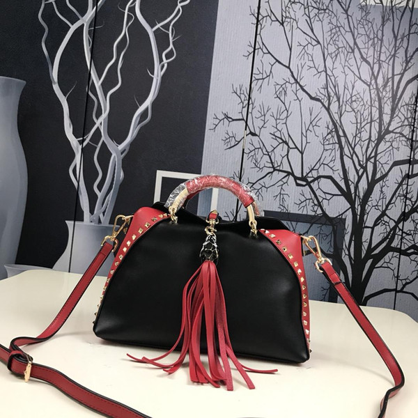 2019 factory brand handbag lovely Rhinestone chain bag elegant woman bee pearl decorative leather shoulder bag women bag small fresh pearl