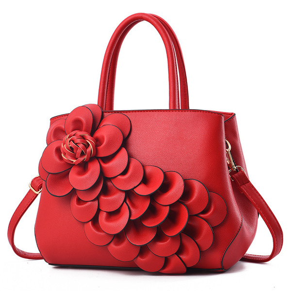 New style women handbag with large capacity European and American shoulder bag Elegant, attractive and fashionable lady