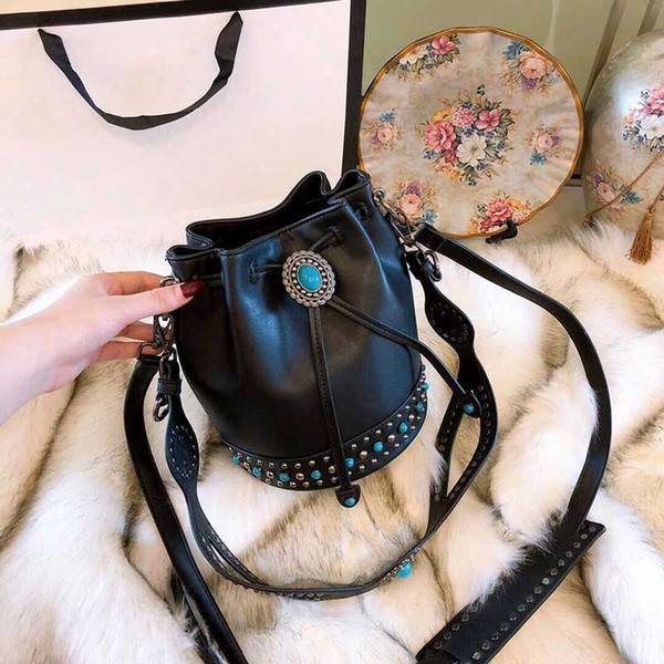 PARAD brand designer bucket bags PAA famous brand designer purse bucket rivet designer handbags 2018 new style pu leather bag