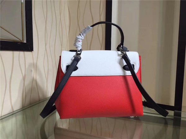 Hot sale 2019 handbag ladies casual medium leather lychee pattern high quality, perfect daily companion, spacious inside space, size 26X20X1