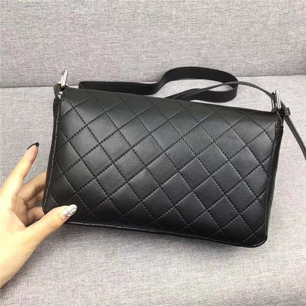 2019 fashion new rhombic has been another classic after the plaid material: leather factory minimum price size 26CM