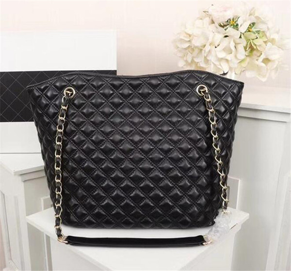 The latest lambskin lattice classic fashion 2019 handbag AAA quality shoulder chain bag, factory direct price, size 35X28X15CM