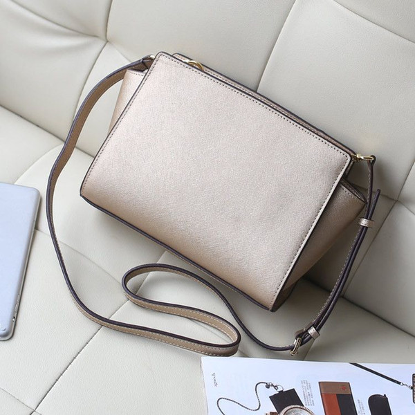 Free delivery of 2017 new women's handbags star favorite perfect quality small bag Shoulder Bag Messenger Bag