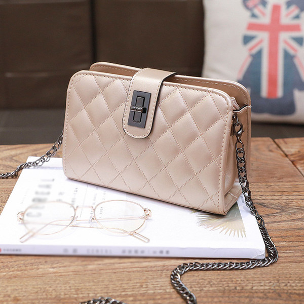 2019 new fashion spring and summer ladies small bag rhombic chain designer shoulder handbag high quality solid color women's Korean version