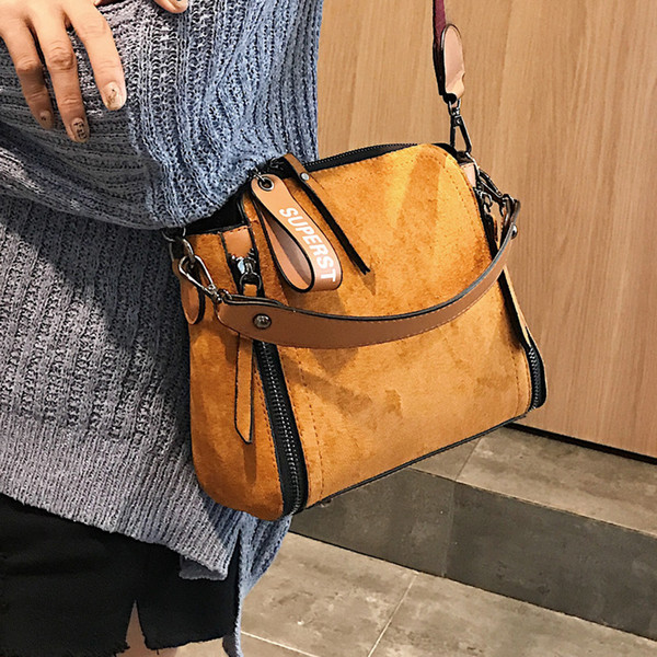 New broadband package bucket female 2019 new tide han edition joker fashion mobile port wind mill sand single shoulder bag