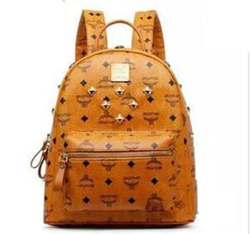 2016 Vintage Women Backpack Pu Leather School Bag For Teenagers Punk Rivet Female Travel Bags Black Bolsos Mujer