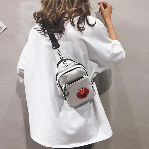 New small bag female 2019 new casual net red canvas chest bag multi-function ins fashion slung tide backpack