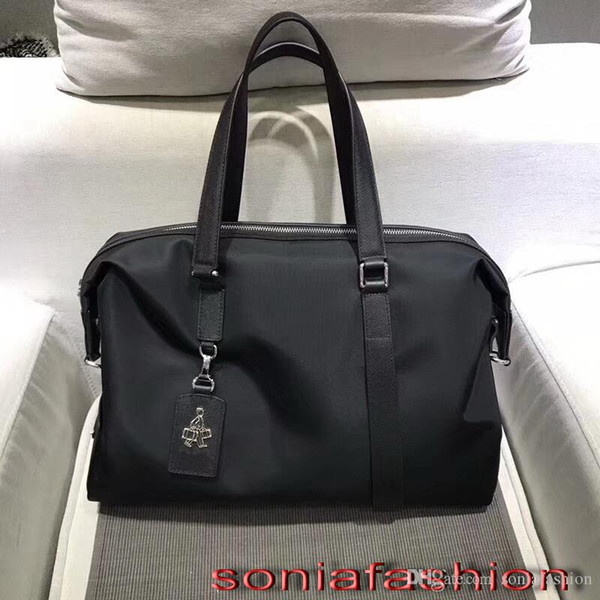 Hot sell fashion man bag designer unisex made of waterproof marital man casual should bag for traveling