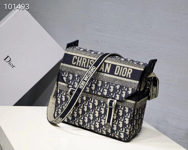 women reusable handbags Bag 2019 New Pattern Portable Small Square Package Messenger Badge Chain Packet crossbody purses sling#032