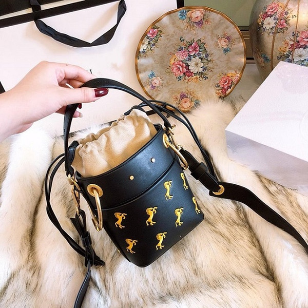 2018 Fashionable New Women's Bucket Bag Luxury Brand High Quality Single Shoulder Bag 3 Colors Women's Handbag