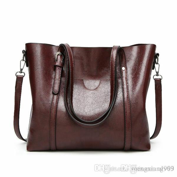 The new fashion bag of 2018, the bag with a single shoulder bag with a single shoulder bag, the handbag is free of charge.