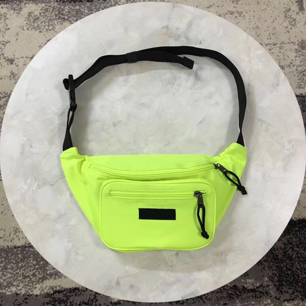 High-end customized quality boobs for both men and women designer Fanny pack sporty casual style zipper opening two layers of large capacity