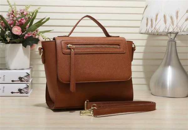 Factory lowest price wholesale in 2019 Classic handbag, ladies Messenger bag shoulder size 24*20*10cm