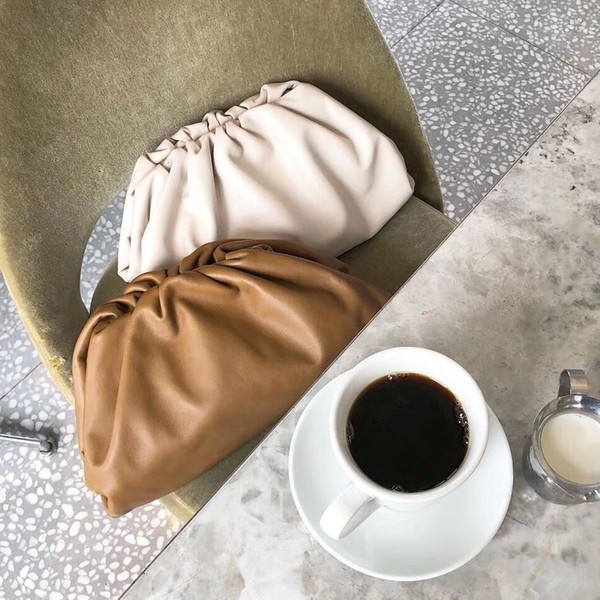 2019 New Ladies Dumplings Package Simple Solid Color Fashion Trend Wild Personality Shoulder Bag Messenger Bag PurseMX190930