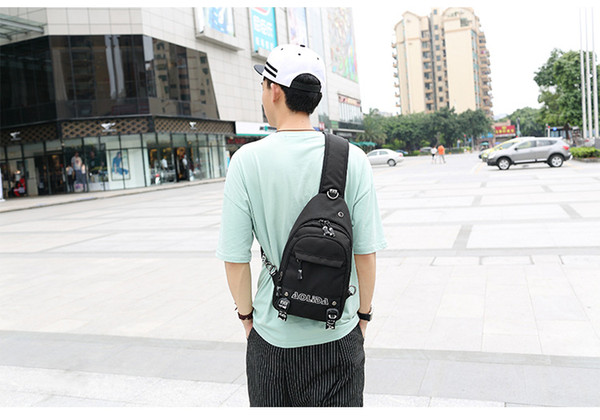 Autumn and winter 2019 new fashionable and all-around Korean casual men's small chest bag multifunctional outdoor messenger bag