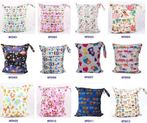 2019 New Waterproof Reusable Wet Bag Printed Pocket diaper Nappies Bags Travel Wet Dry Bags Size 36x28cm Diaper Bags DC069