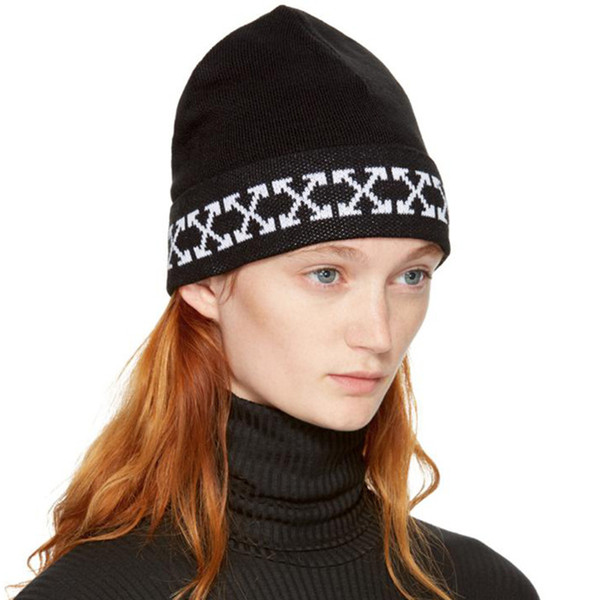 New Unisex Spring winter men fashion car Hart Women fashion knitted hat casual Hip Hop outdoor warm skull caps female Beanies