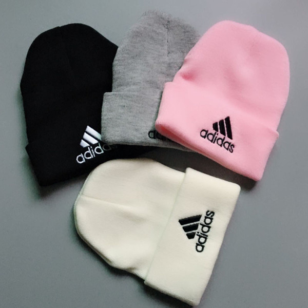 Women's Fashion Knitted Cap Autumn Winter Men Cotton Warm Hat Brand Heavy Hair Ball Twist Beanies Solid Color Hip-Hop Wool Hats 5670