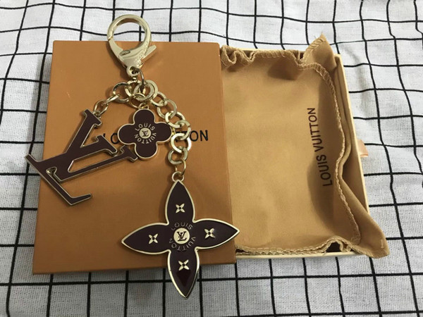 2019 Wholesale new brand fashion key chain Alphabet flower design keychain luxury women men Lover Keychains Trinket Jewelry Gift Souvenirs