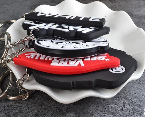 NEW Brand Design Metal silicone Luxury Keychain For Man Women Lovers Car Key Chain Key Ring Birthday Gift Key Holder Keyrings Keychains