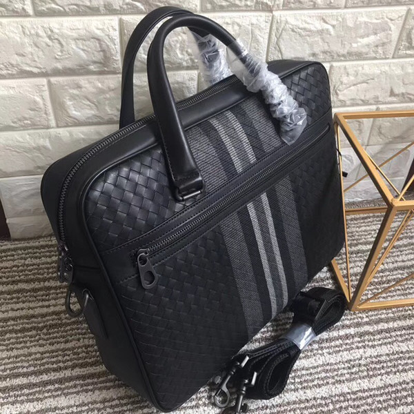 Zipper leather braided bag 2018 Men's business bag Handbag The single shoulder High quality cowhide Embroidery Briefcase