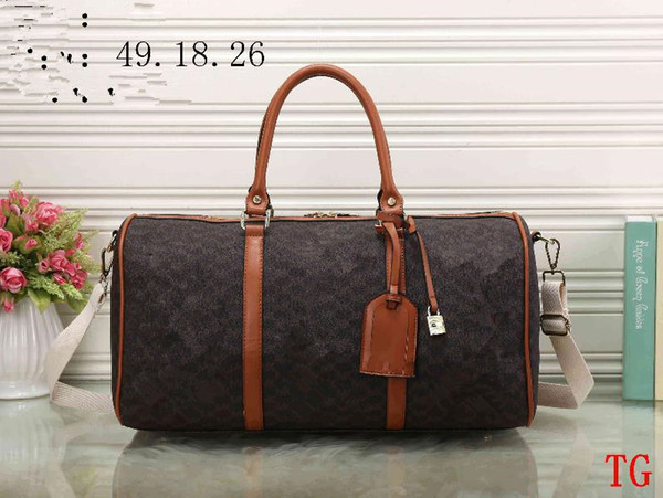 2017 hot Luxury new fashion men women travel bag duffle bag designer luggage handbags large capacity sport bag M