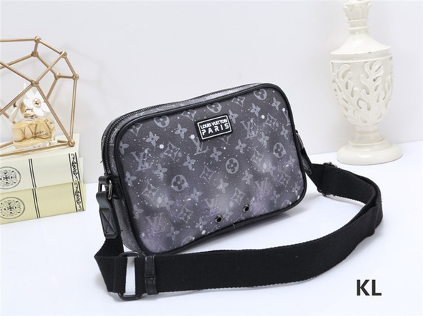 2018 New Designer Cross body Bag Men Women Shoulder Bag Messenger Bags Key Wallets Bags Waist Bags