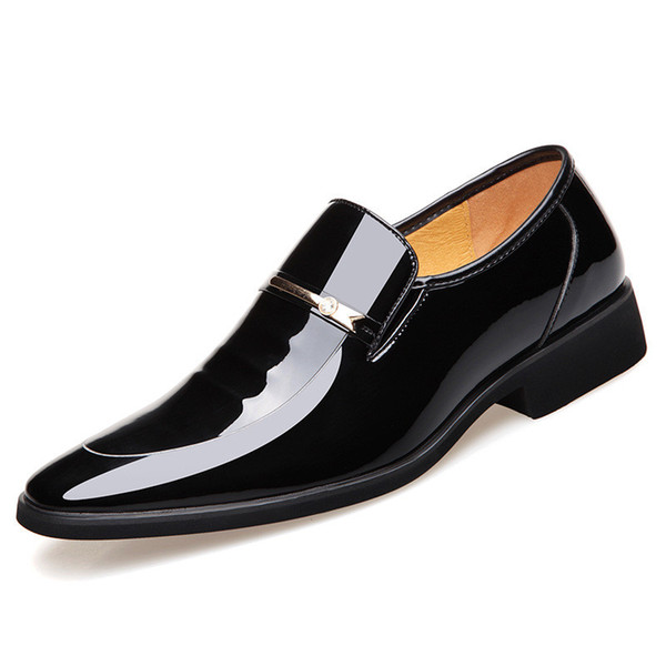 Mens Loafers Italian Business Formal Patent Leather Shoes Pointed Toe Man Dress Shoes Luxury Oxfords Wedding Party wear Shoes Men